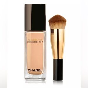 CHANEL SUBLIMAGE L'ESSENCE DE TEINT
Ultimate Radiance Serum Foundation
